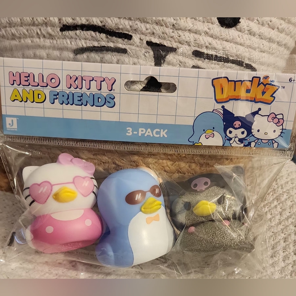 Hello Kitty And Friends Spring Easter Ducks
